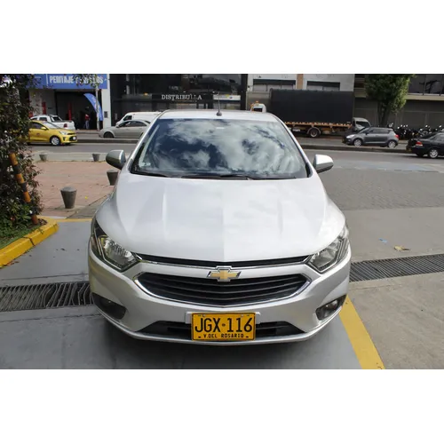 Chevrolet Onix 2017 Plateado Bogotá
