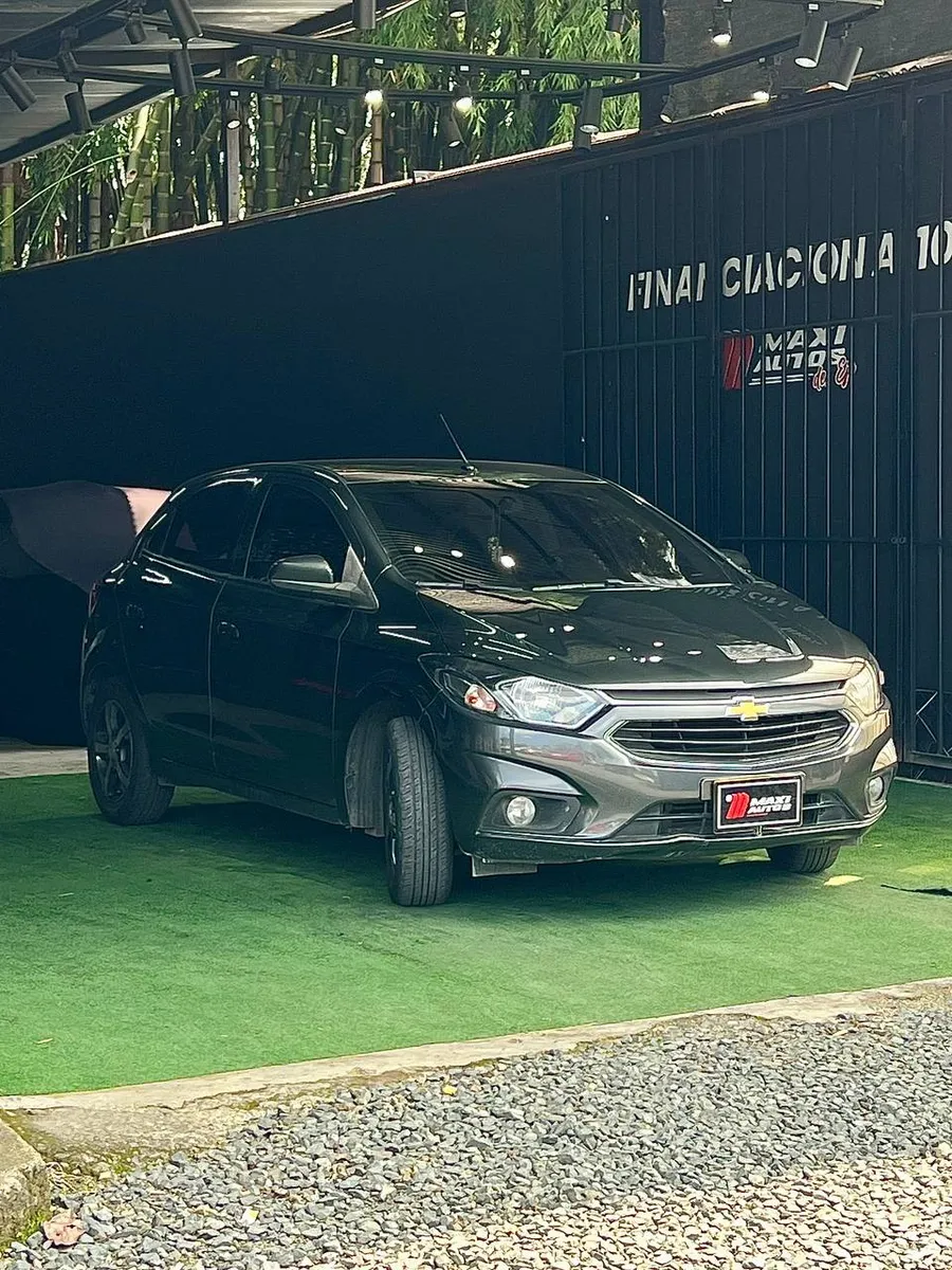 Chevrolet Onix LTZ 2019 Gris Dosquebradas