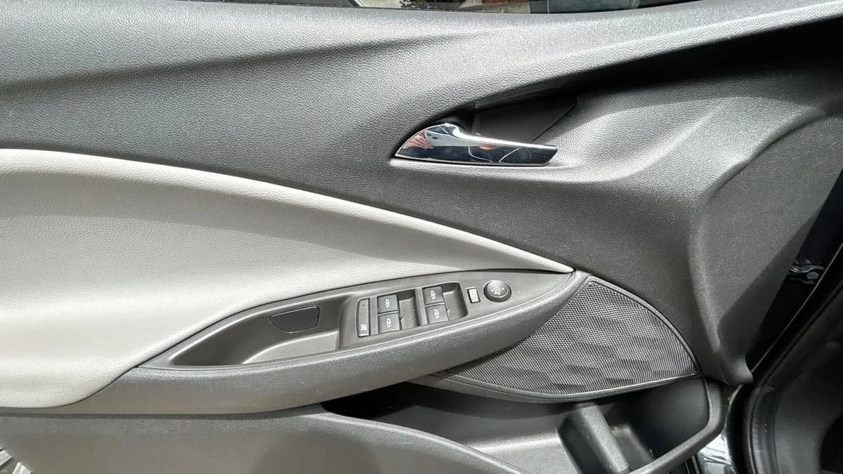 Chevrolet Onix 2025 Premier Turbo SEC 1,0