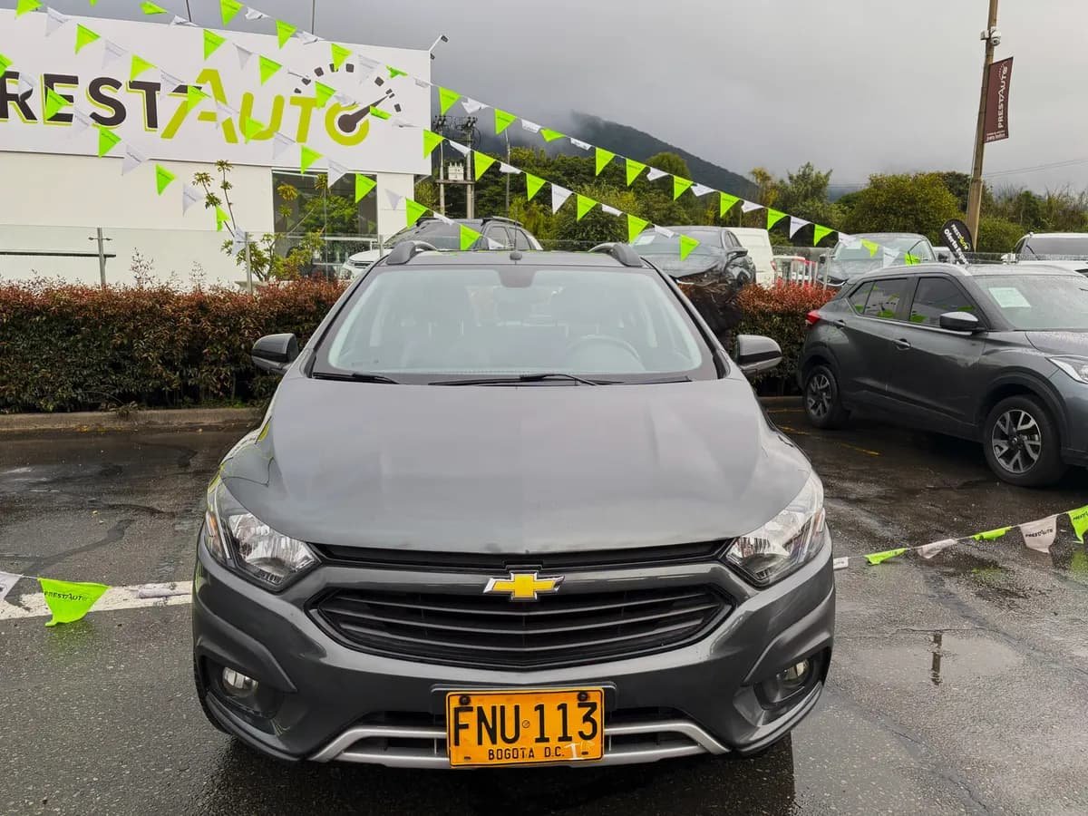 Chevrolet Onix Activ Mt 1.4 Gris 2019