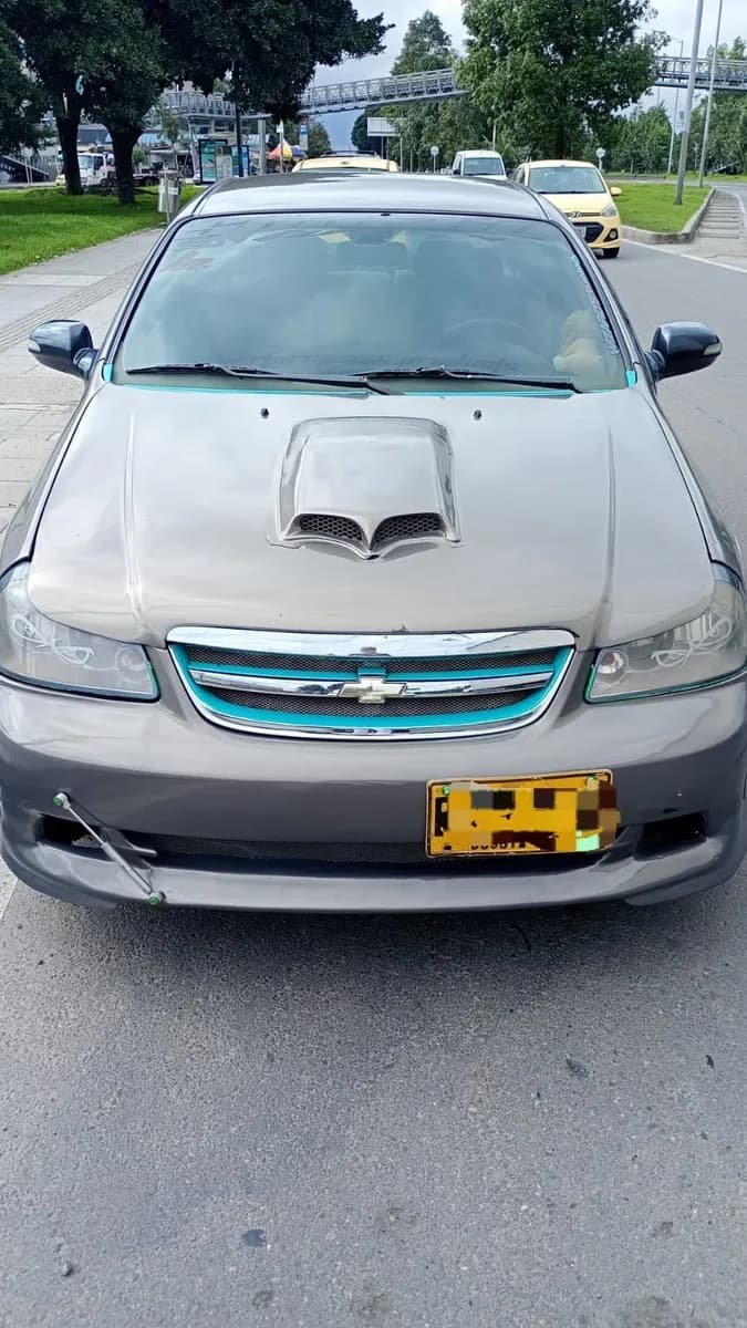 Chevrolet Optra 1.4 L Gris