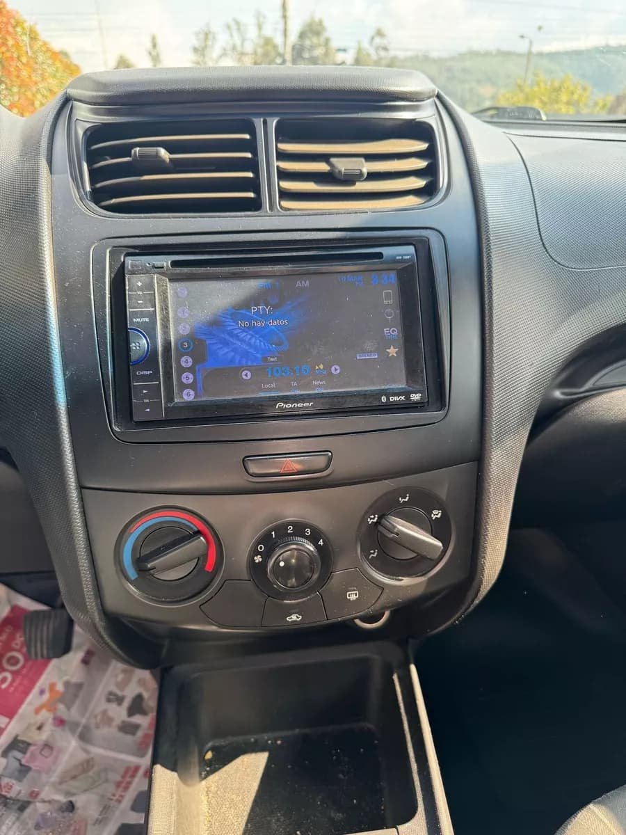 Chevrolet Sail 1.4 Ls Gris Año 2015
