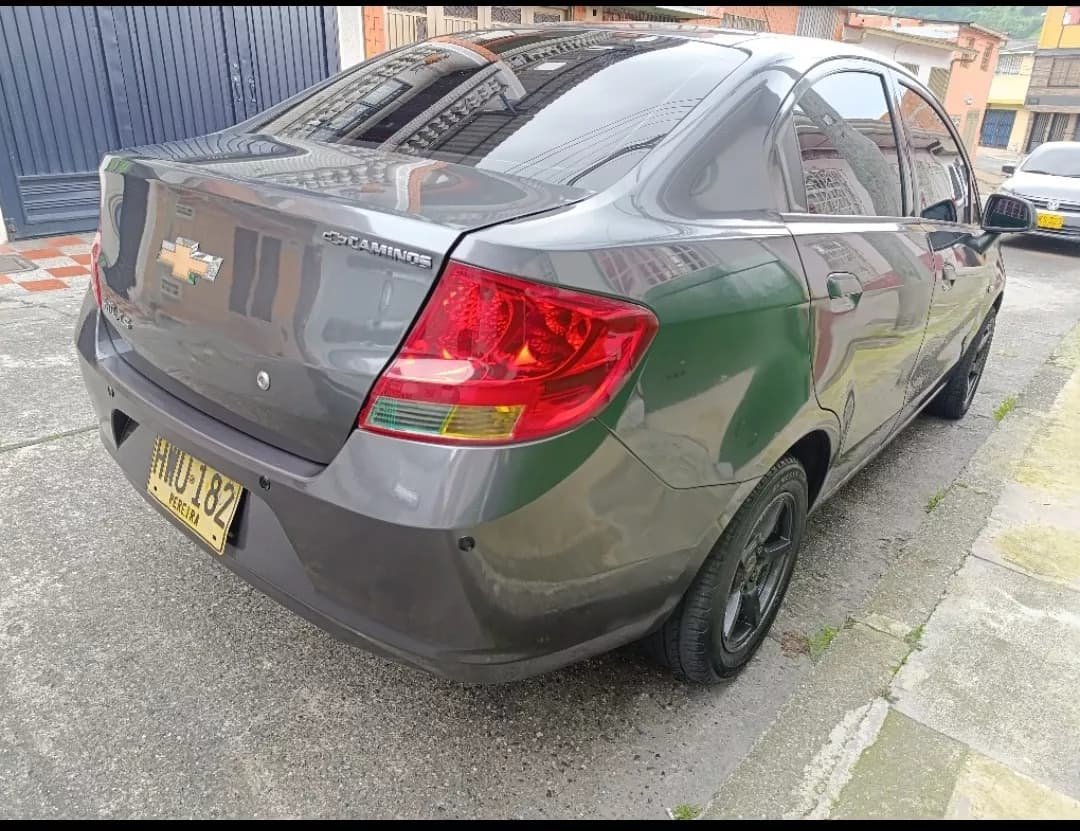Chevrolet Sail 1.4 Ls Gris Modelo 2015