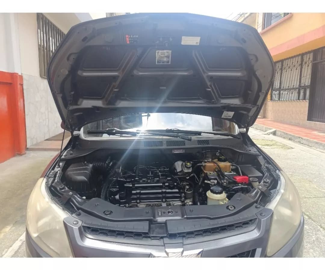 Chevrolet Sail 1.4 Ls Gris Modelo 2015
