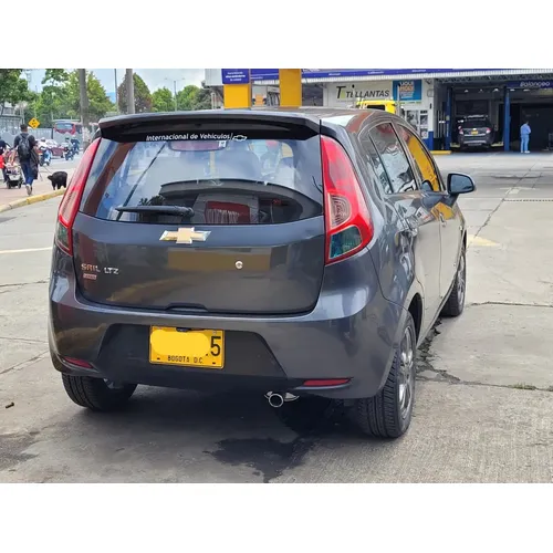 Chevrolet Sail 2015 Gris Bogotá
