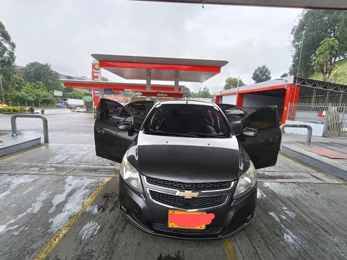 Chevrolet Sail 1.4l Gris Modelo 2018