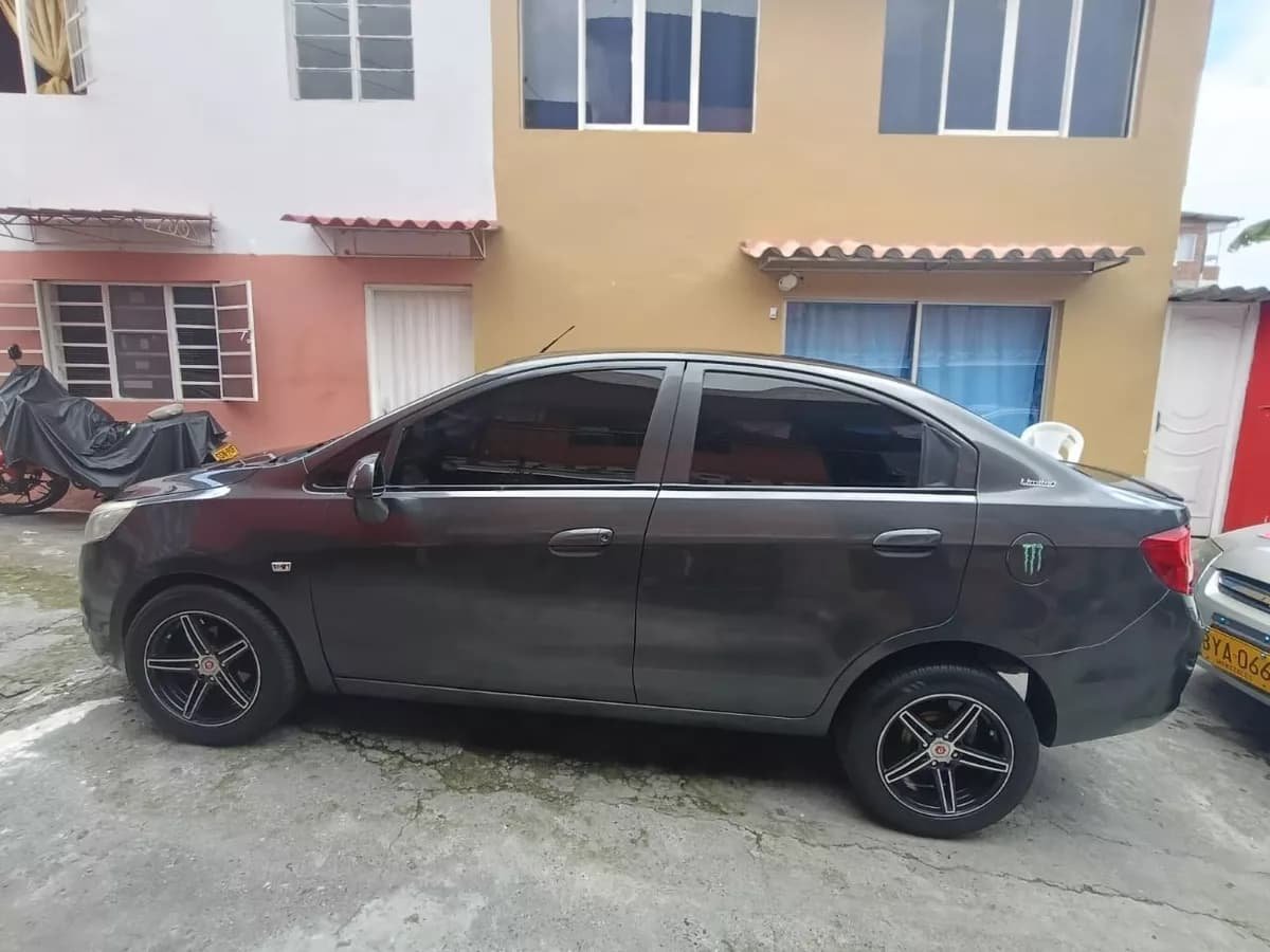 Chevrolet Sail 1.4l Gris Modelo 2018