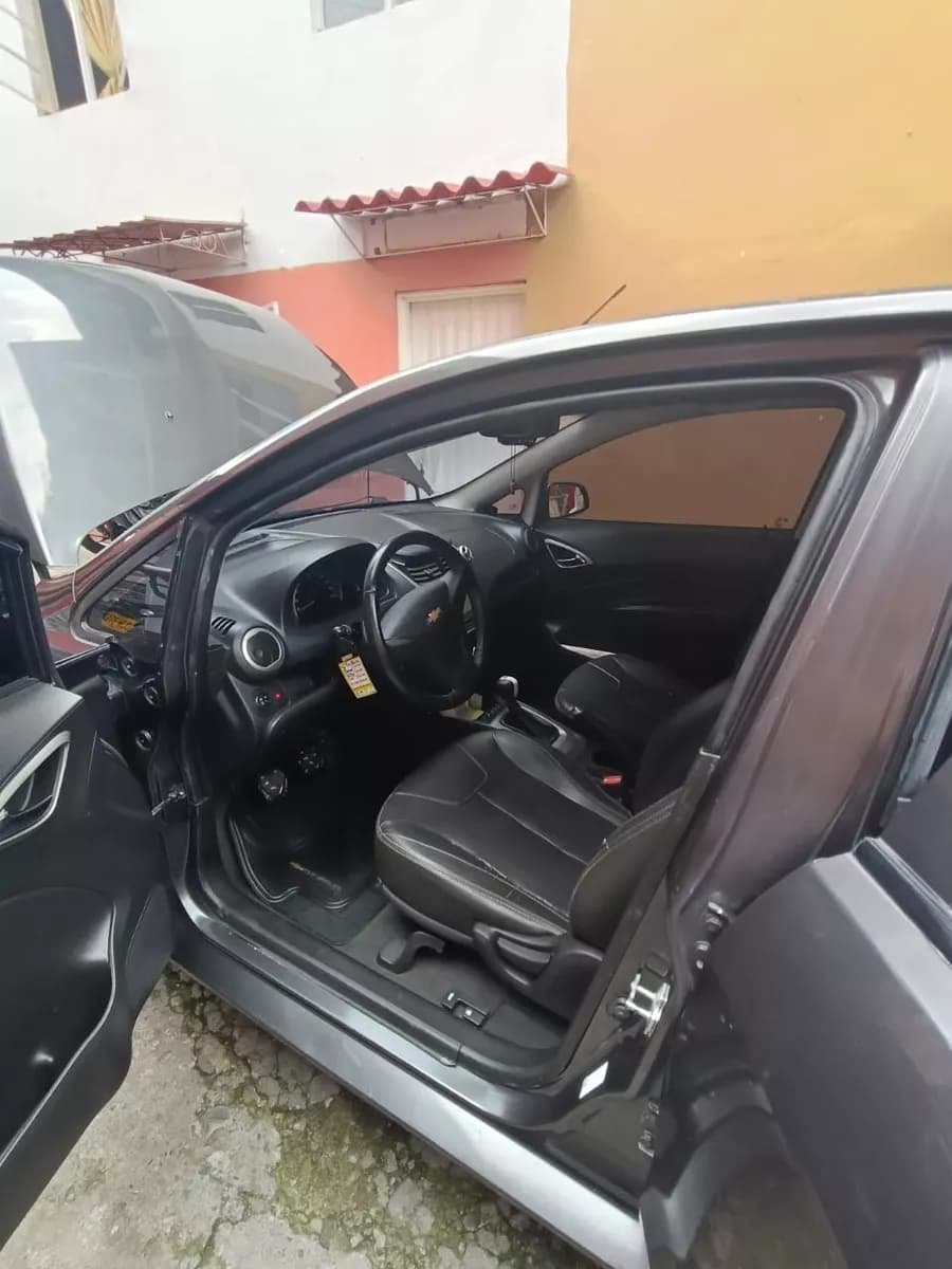 Chevrolet Sail 1.4l Gris Modelo 2018