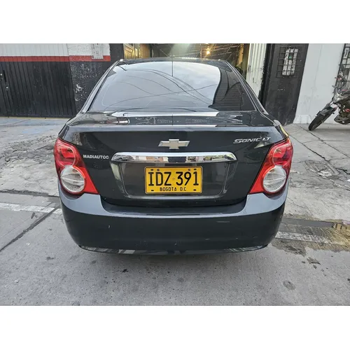 Chevrolet Sonic 2015 Gris Bogotá
