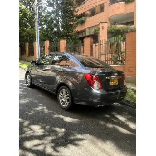 Chevrolet Sonic 2013 Gris Medellín