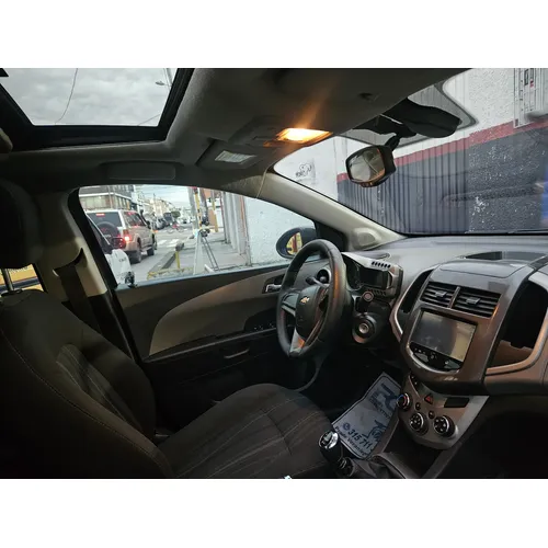 Chevrolet Sonic 2015 Gris Bogotá