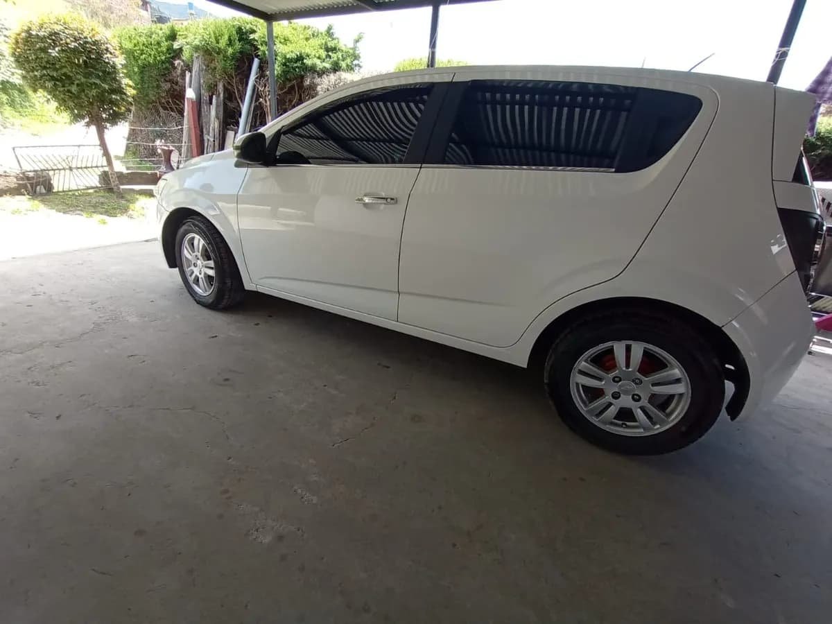 Chevrolet Sonic LS Hatchback 2013 Blanco