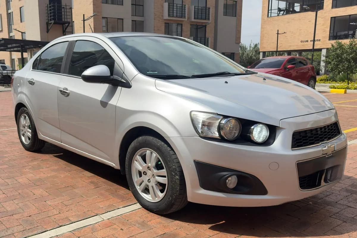 Chevrolet Sonic LT Hatchback 2016 Gris