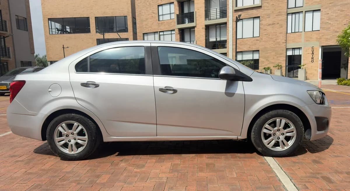 Chevrolet Sonic LT Hatchback 2016 Gris