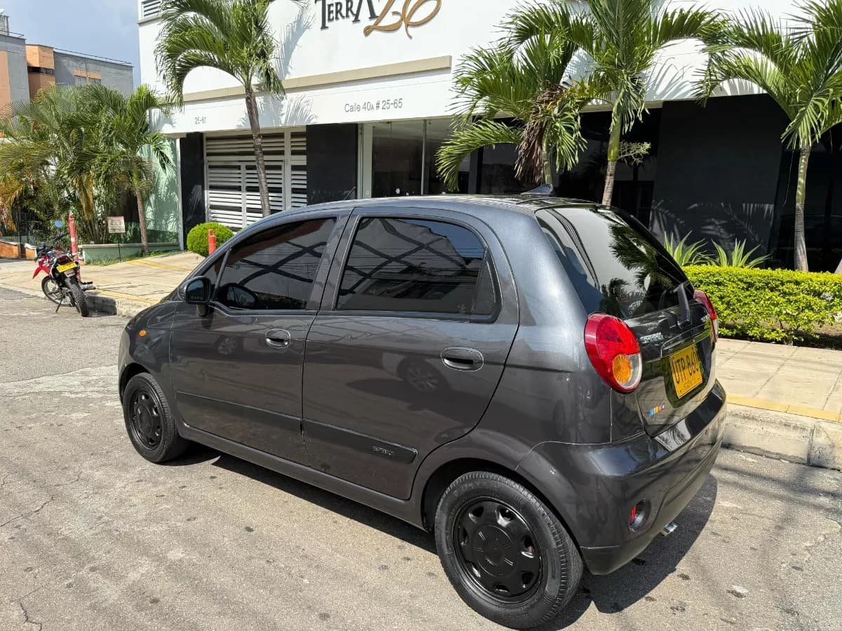 Chevrolet Spark 1.0 Life Gris Modelo 2016