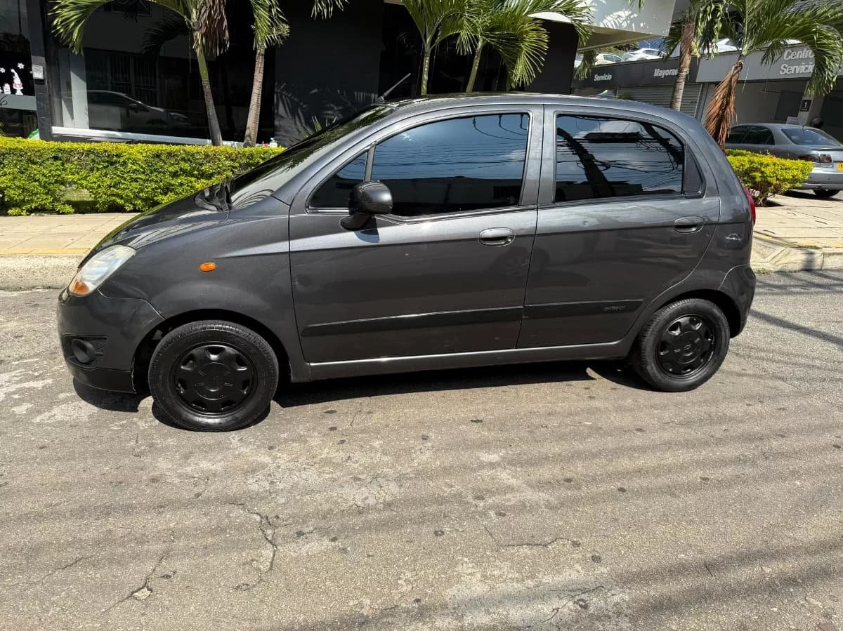 Chevrolet Spark 1.0 Life Gris Modelo 2016