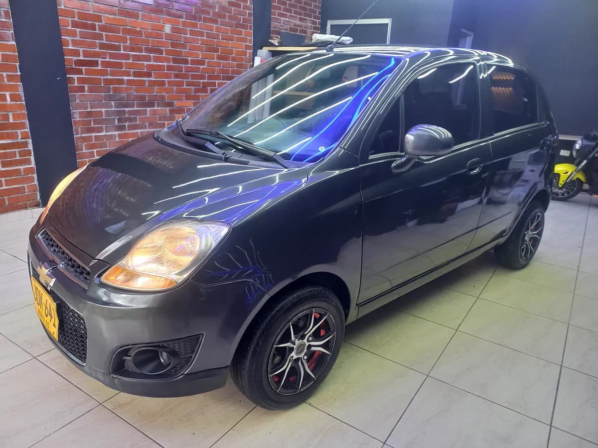 Chevrolet Spark 1.0 Life Gris Modelo 2017