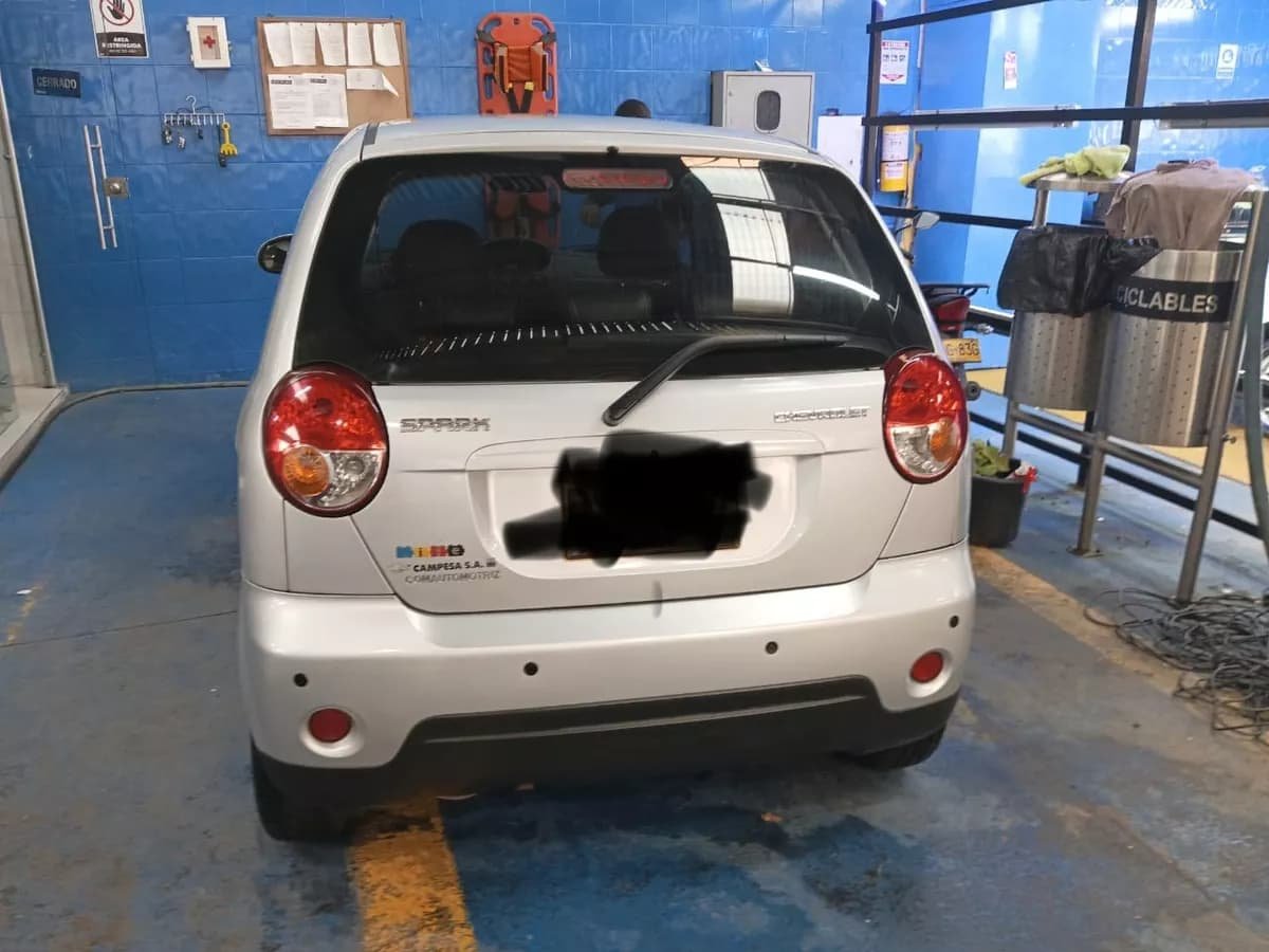 Chevrolet Spark 1.0 Life Plateado Año 2018