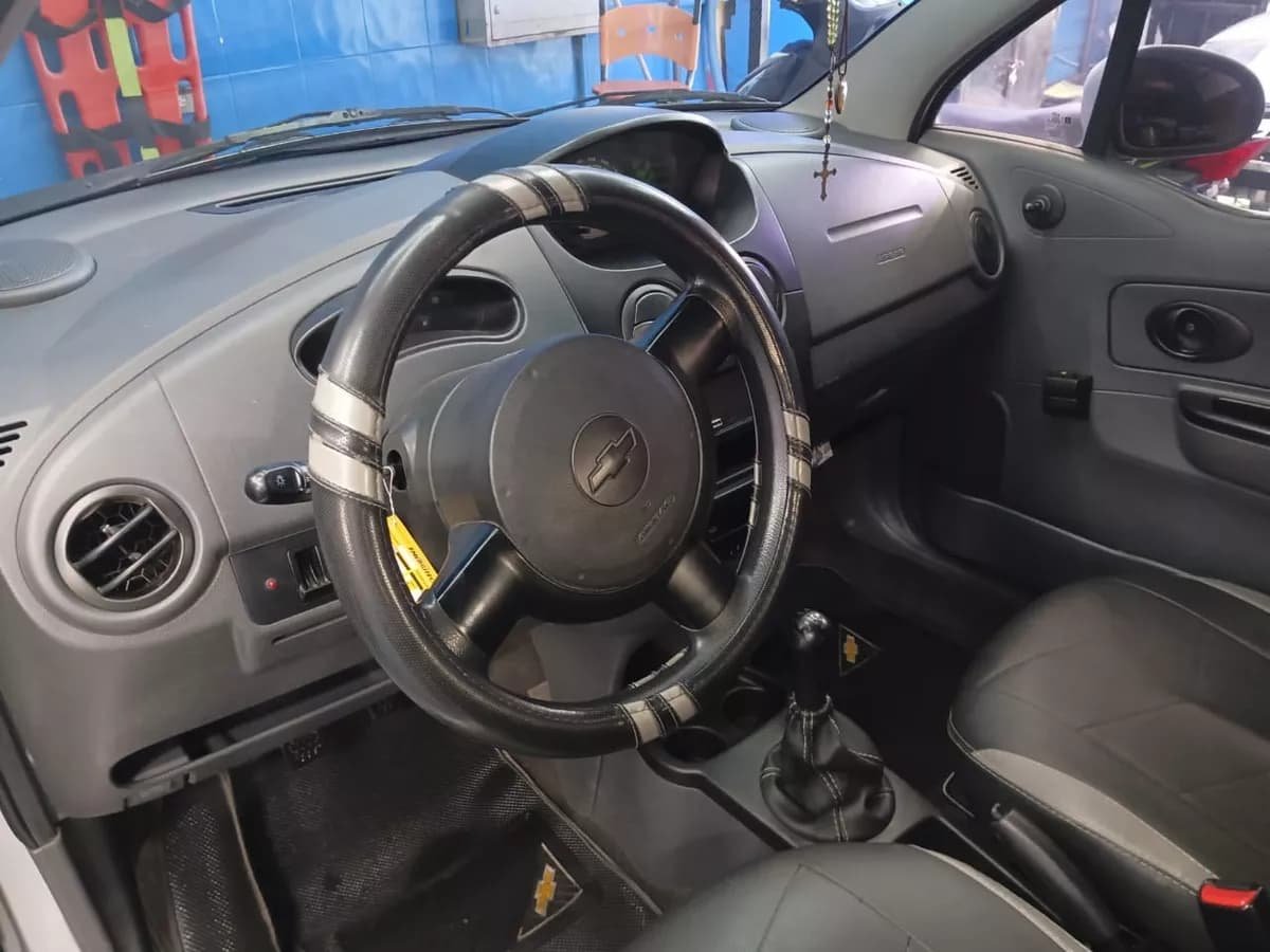 Chevrolet Spark 1.0 Life Plateado Año 2018