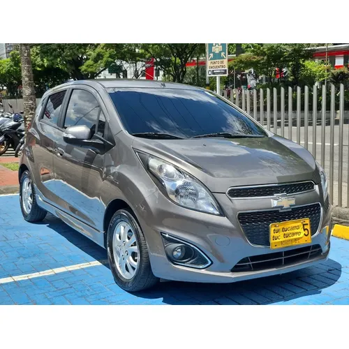Chevrolet Spark GT 2015 Gris Medellín
