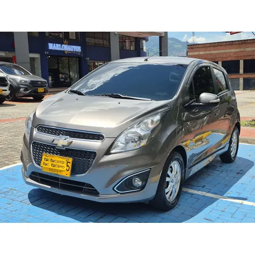 Chevrolet Spark GT 2015 Gris Medellín