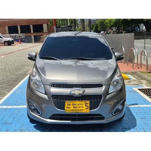 Chevrolet Spark GT 2015 Gris Medellín