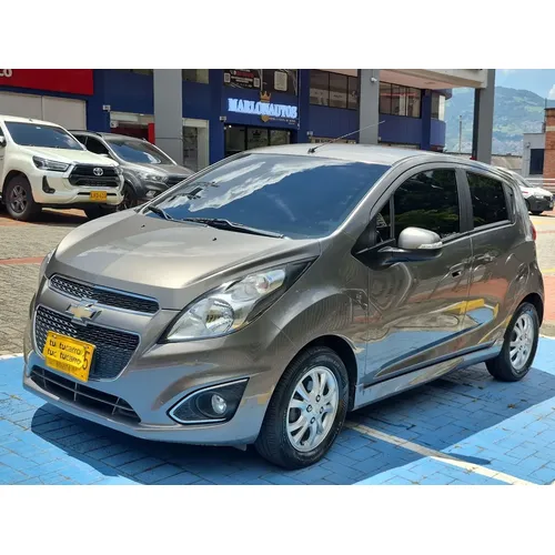 Chevrolet Spark GT 2015 Gris Medellín