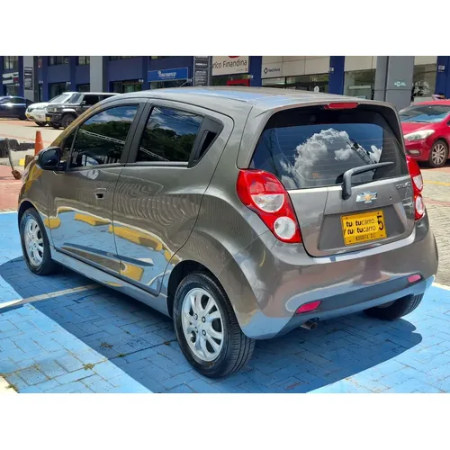 Chevrolet Spark GT 2015 Gris Medellín