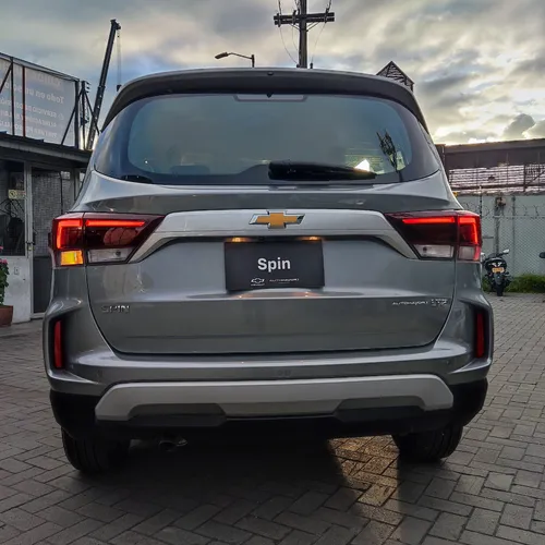Chevrolet Spin 2026 Gris Bogotá