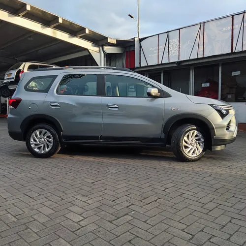 Chevrolet Spin 2026 Gris Bogotá