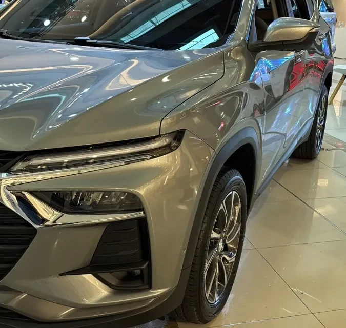 Chevrolet Tracker 1.2 T Premier At 2025 plata7