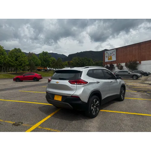 Chevrolet Tracker 2023 Plateado Bogotá