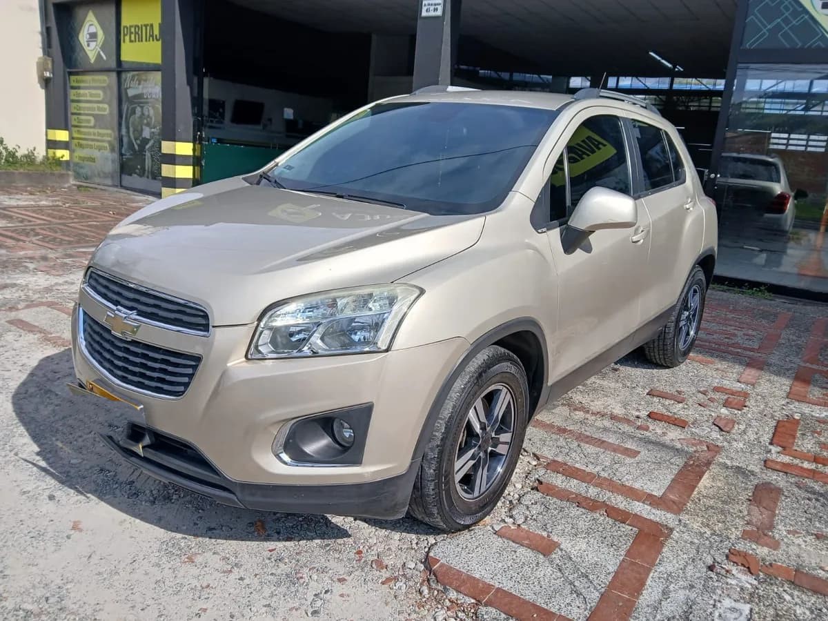Chevrolet Tracker 2015 Plateado Pereira