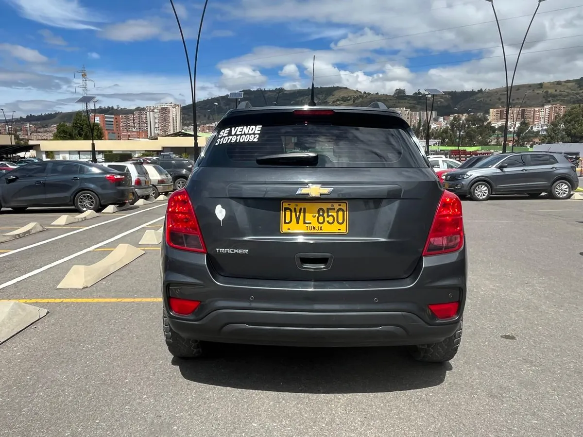 Chevrolet Tracker 2018 Gris Tunja
