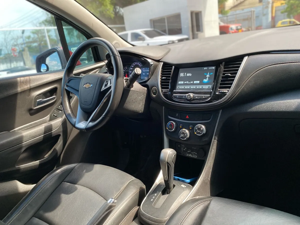 Chevrolet Tracker 1.8 Premier Awd At 2018 Rojo