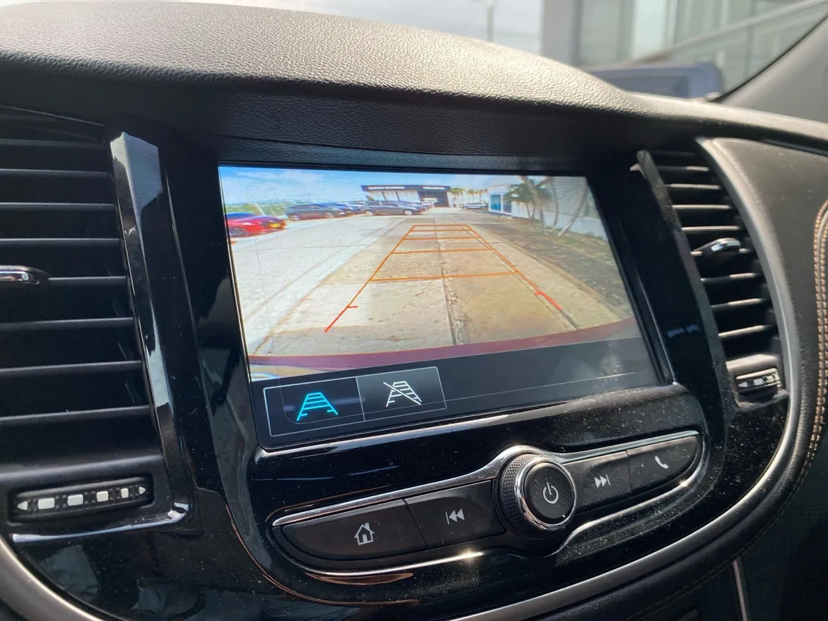 Chevrolet Tracker 1.8 Premier Awd At 2018 Rojo