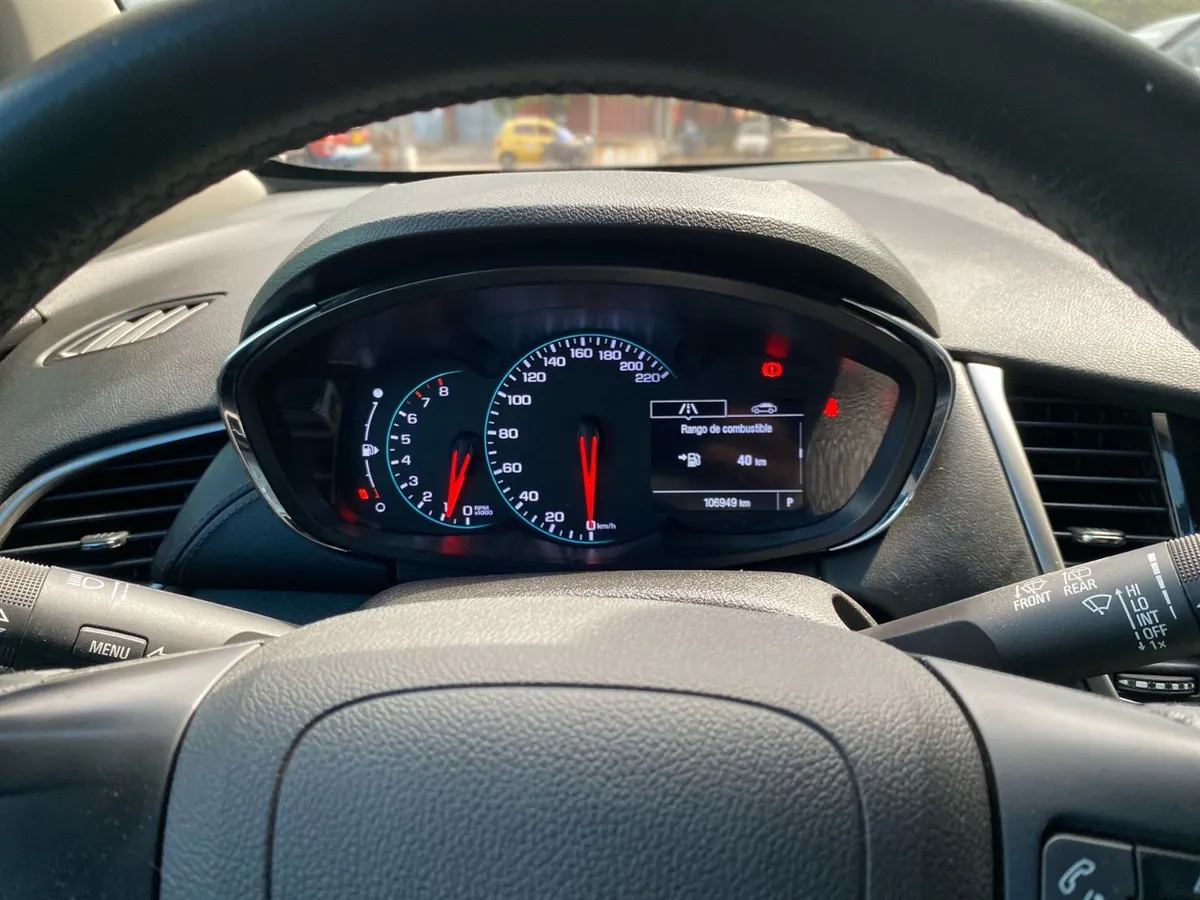 Chevrolet Tracker 1.8 Premier Awd At 2018 Rojo