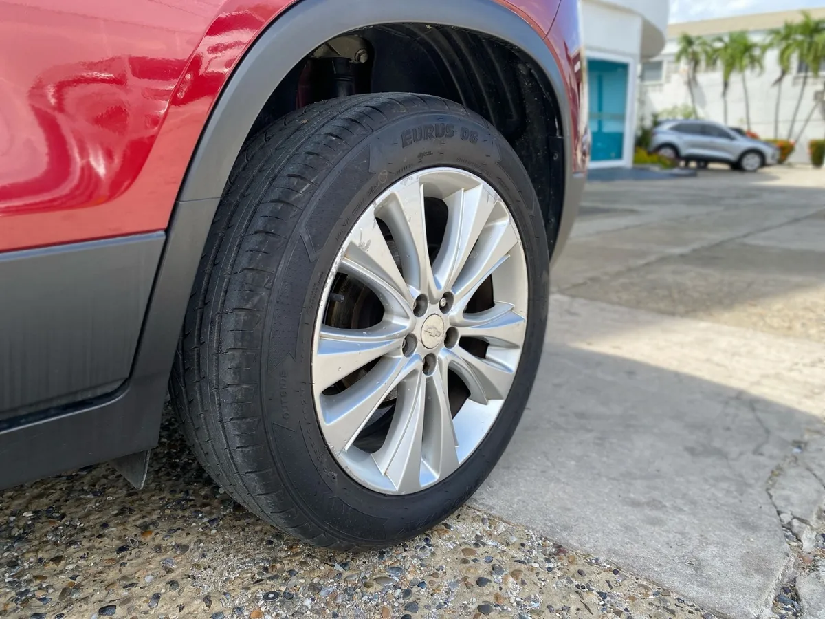 Chevrolet Tracker 1.8 Premier Awd At 2018 Rojo