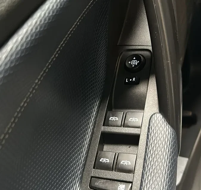 Chevrolet Tracker Premier 2023 Negro5