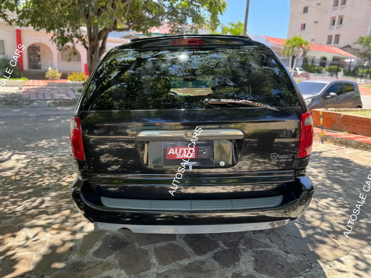 Chrysler Town & Country 2006 Negro Barranquilla