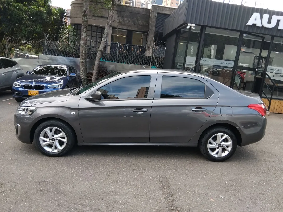 Citroën C-Elysée 2019 Gris Medellín