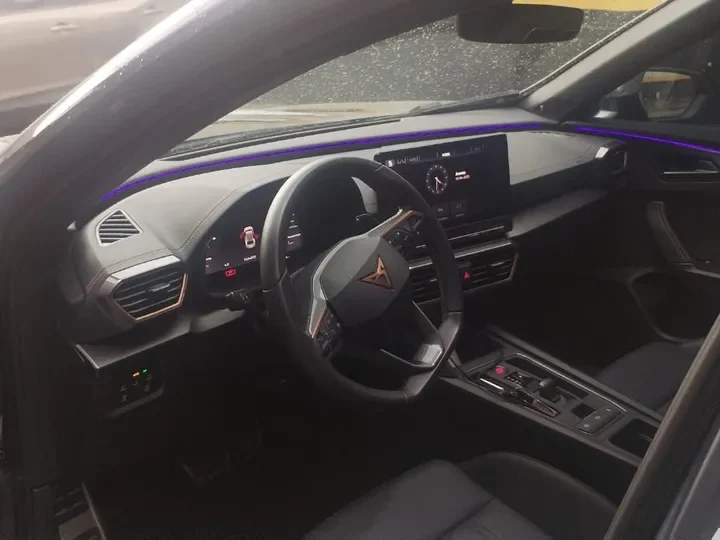 Cupra Formentor 2024 híbrido enchufable10