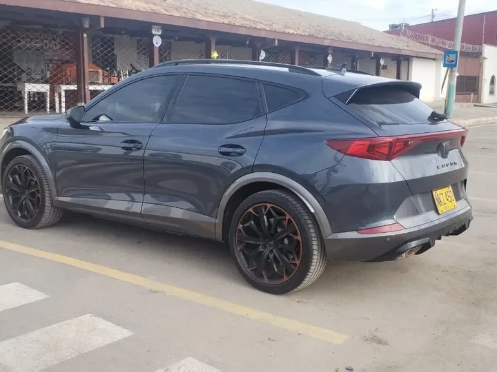 Cupra Formentor 2024 híbrido enchufable2