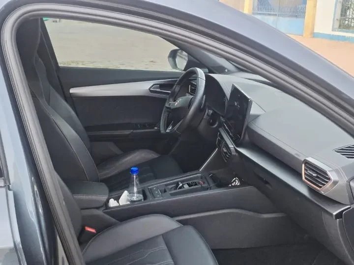 Cupra Formentor 2024 híbrido enchufable9