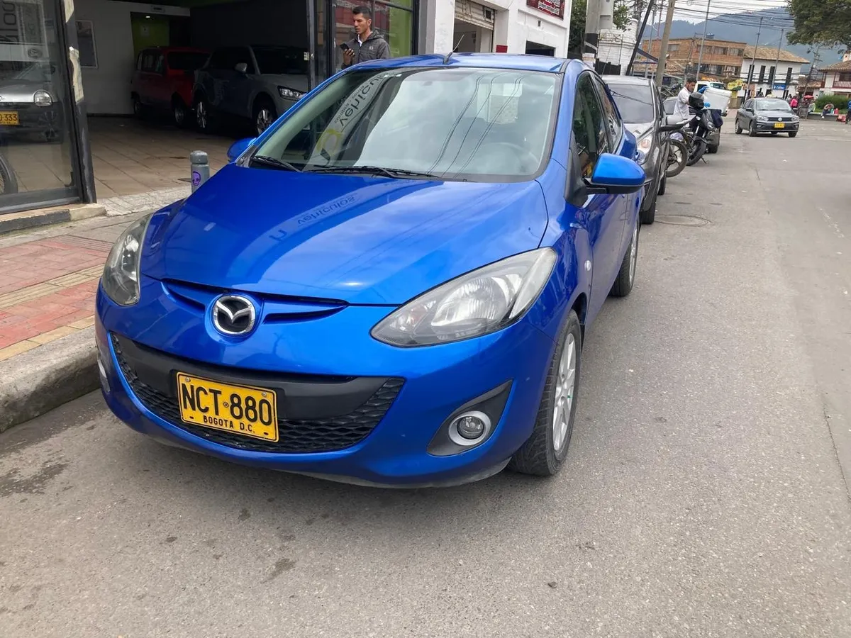 Mazda 2 1.5 15ha1c 2013 Azul