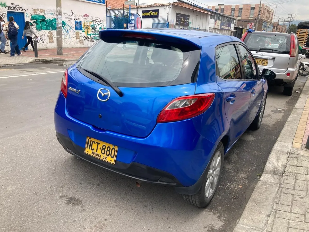 Mazda 2 1.5 15ha1c 2013 Azul