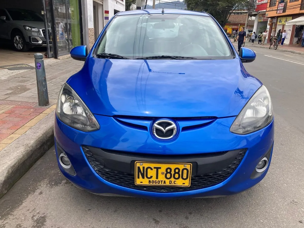 Mazda 2 1.5 15ha1c 2013 Azul