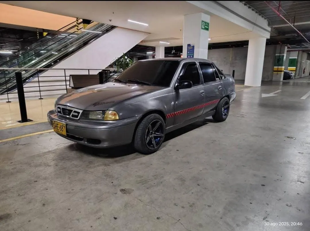 Daewoo Cielo 1999 Gris Bogotá
