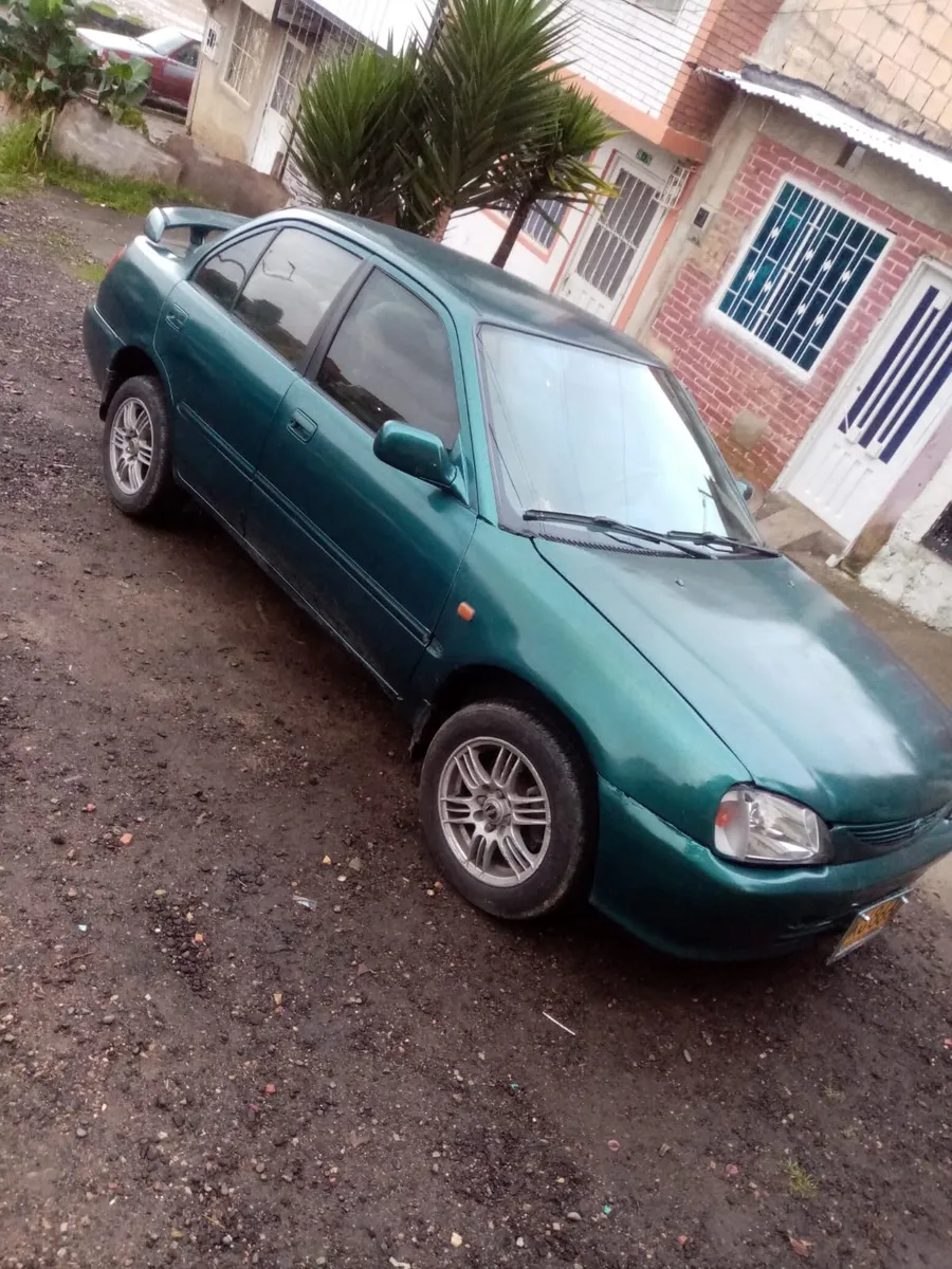 Daihatsu Charade 1998 Azul Madrid
