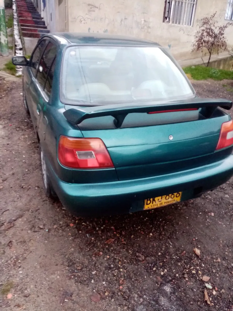 Daihatsu Charade 1998 Azul Madrid